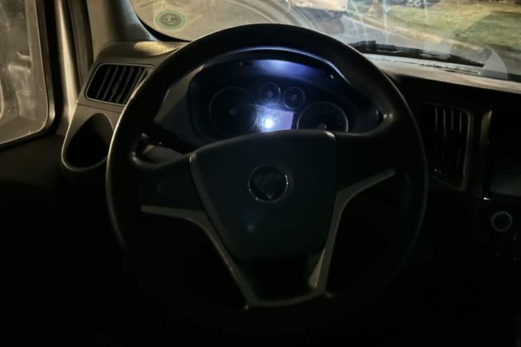 Used Foton Toano 2021 2.5T Automatic Tongtu Extended-Wheelbase 7-Seater D25TDIF1
