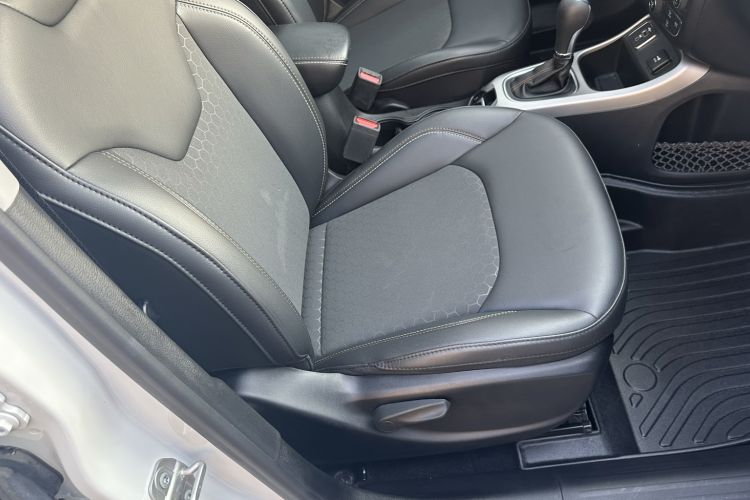 Used Jeep Compass 2020 220T Automatic Leading Edition