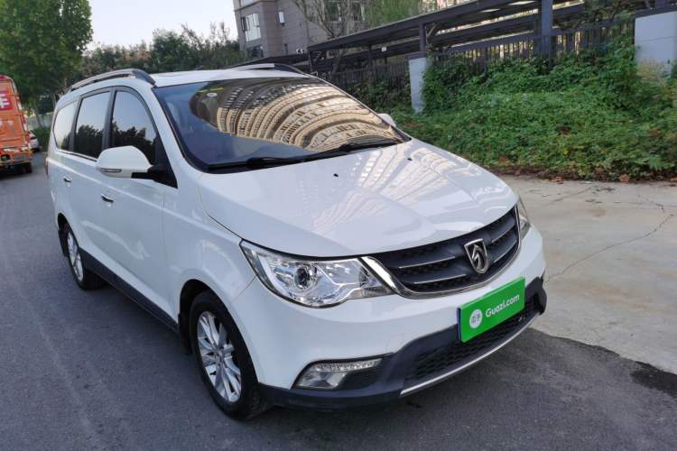 Used Baojun 730 2015 1.8L Manual Luxury Navigation ESP Version 7-seater

