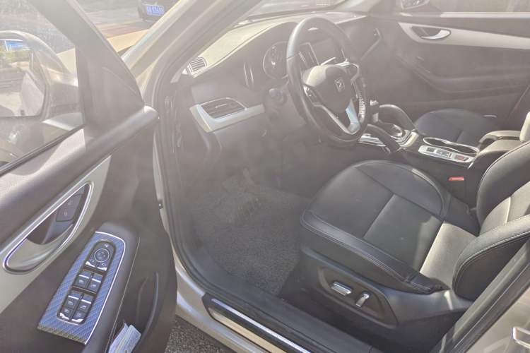 Used Zotye SR7 2016 1.5T CVT Cube Heart Edition China V Standard