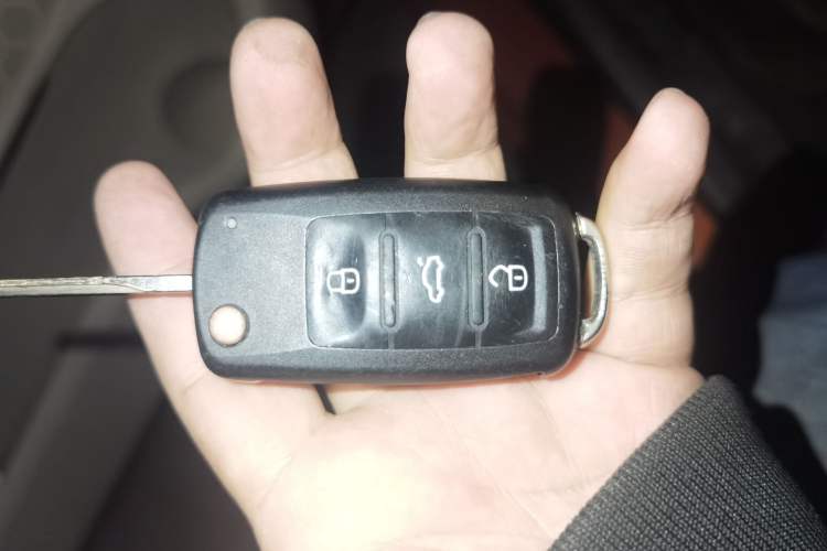 Used Skoda Fabia 2011 1.4L Manual Crystal Edition
