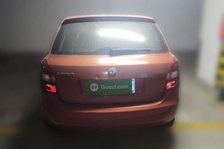 Used Skoda Fabia 2011 1.4L Manual Crystal Edition
