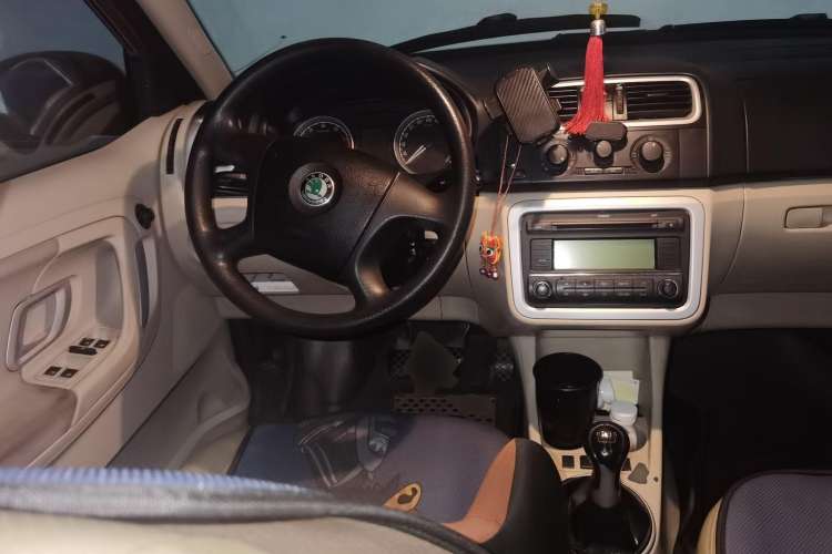 Used Skoda Fabia 2011 1.4L Manual Crystal Edition
