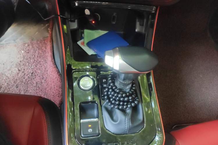 Used Dongfeng Aeolus Yixuan GS 2021 230T Automatic Star-Chasing Warrior Edition Gear Lever