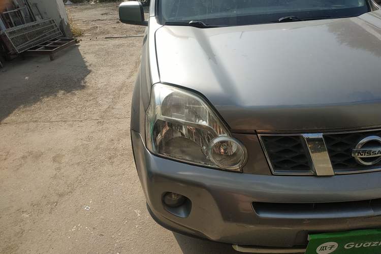 Used Nissan X-Trail 2010 2.5L CVT Luxury Edition 4WD Right Front Headlight