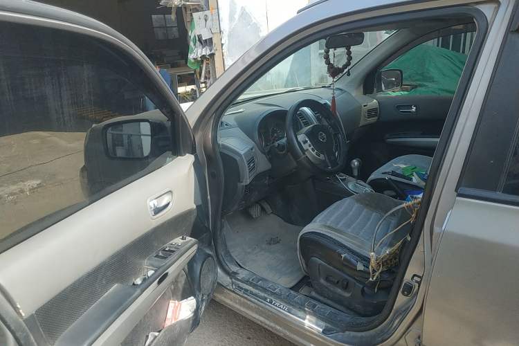 Used Nissan X-Trail 2010 2.5L CVT Luxury Edition 4WD Driver Seat