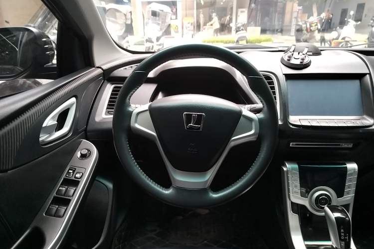 Used Luxgen 5 2014 Dance Limited Edition 1.8T Automatic Luxury Version
