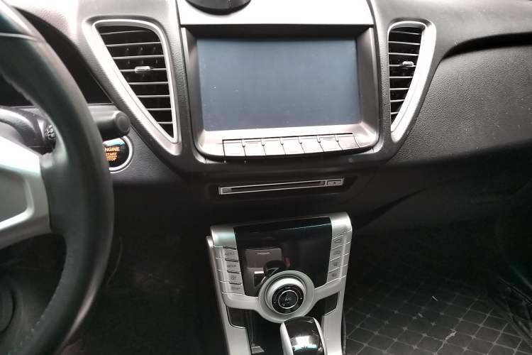 Used Luxgen 5 2014 Dance Limited Edition 1.8T Automatic Luxury Version
