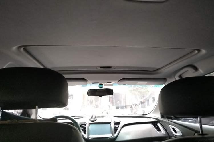 Used Luxgen 5 2014 Dance Limited Edition 1.8T Automatic Luxury Version
