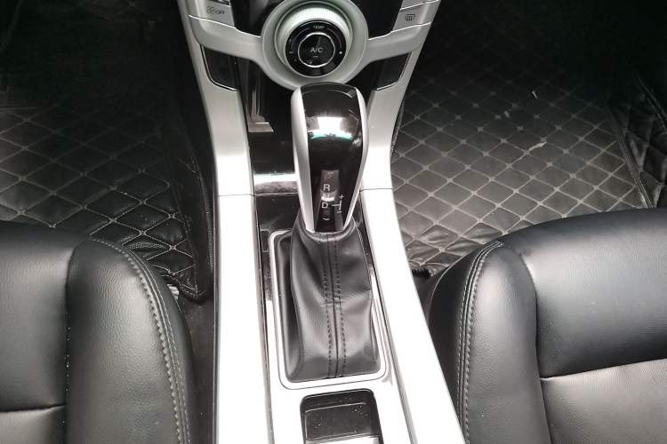 Used Luxgen 5 2014 Dance Limited Edition 1.8T Automatic Luxury Version
