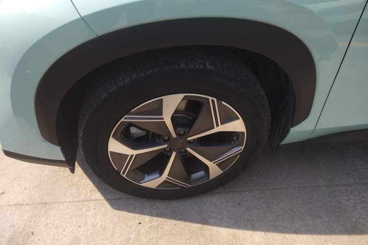 Used AION V 2021 Plus 70 Smart Technology Edition Lithium Iron Phosphate
