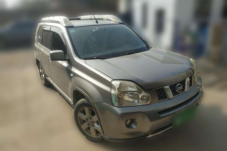 Used Nissan X-Trail 2010 2.5L CVT Luxury Edition 4WD Front Right 45 Deg