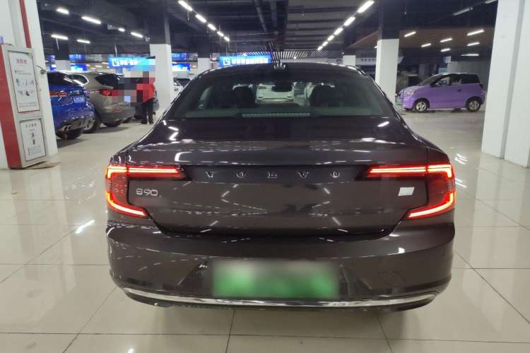 Used Volvo S90 New Energy 2022 T8 eDrive Hybrid Luxury Edition