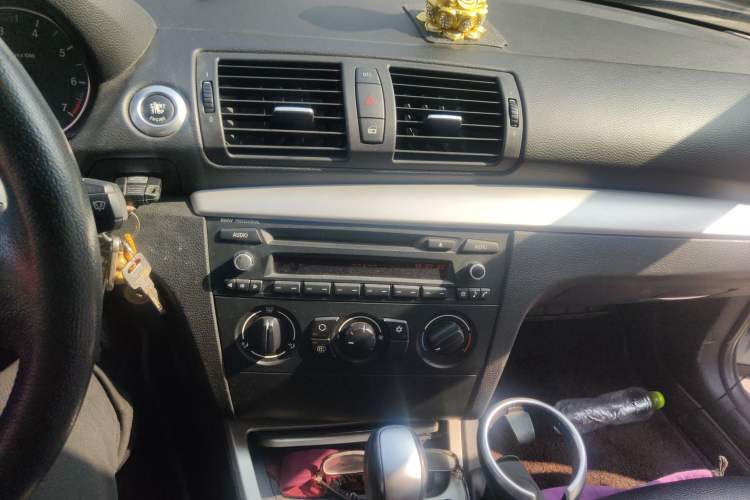 Used BMW 1 Series 2011 120i two-door coupe
