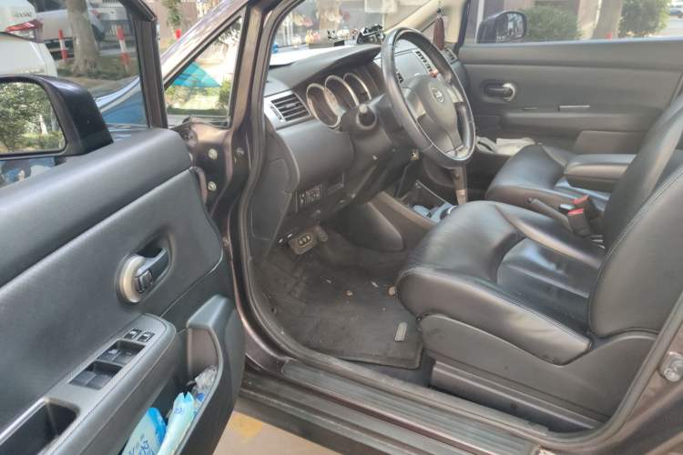 Used Nissan Tiida 2008 1.6L Automatic Smart Version
