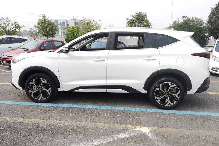 Used SOL X8 2021 300T DCT Leading Smart Connectivity Version 6 Seats