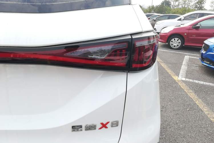 Used SOL X8 2021 300T DCT Leading Smart Connectivity Version 6 Seats