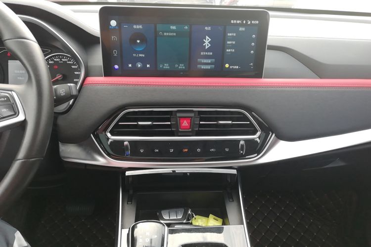 Used SOL X8 2021 300T DCT Leading Smart Connectivity Version 6 Seats