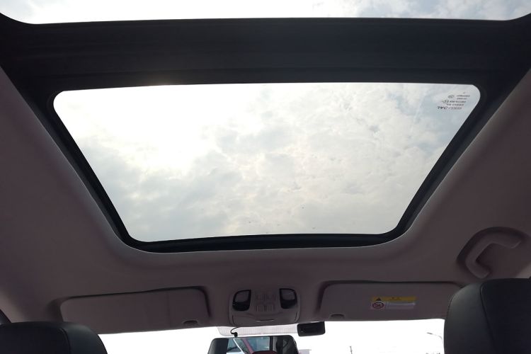 Used SOL X8 2021 300T DCT Leading Smart Connectivity Version 6 Seats