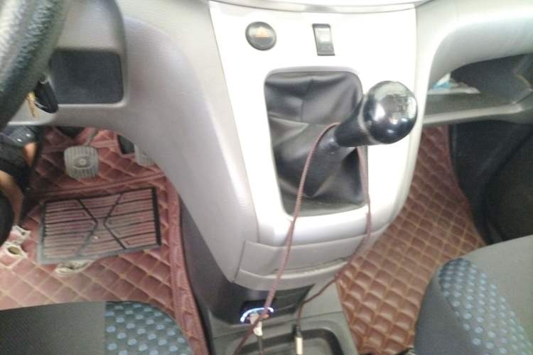 Used Nissan NV200 2010 1.6L Luxury Model Gear Lever