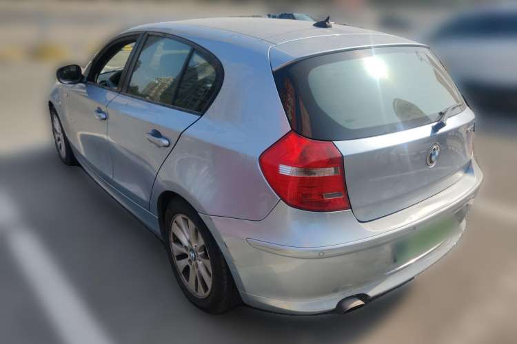 Used BMW 1 Series 2011 120i two-door coupe
