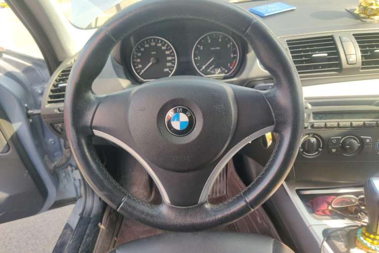 Used BMW 1 Series 2011 120i two-door coupe
