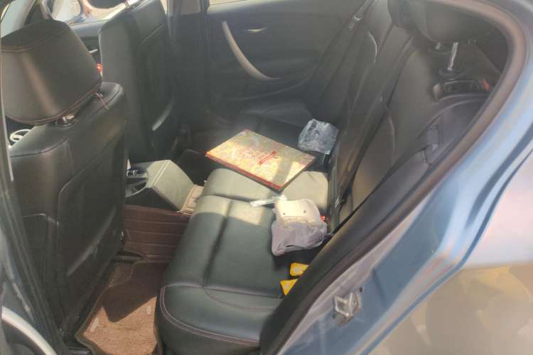 Used BMW 1 Series 2011 120i two-door coupe
