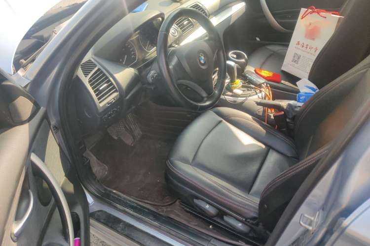 Used BMW 1 Series 2011 120i two-door coupe
