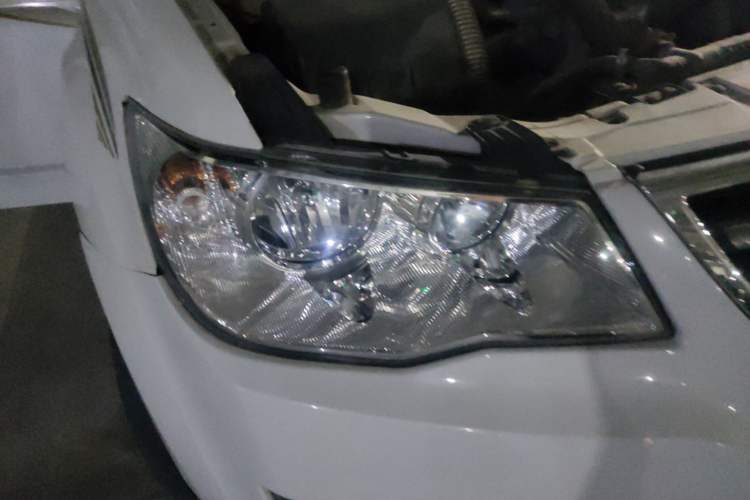 Used Land X8 2012 Explorer Edition 2.0T Diesel 4x4 Luxury Model
