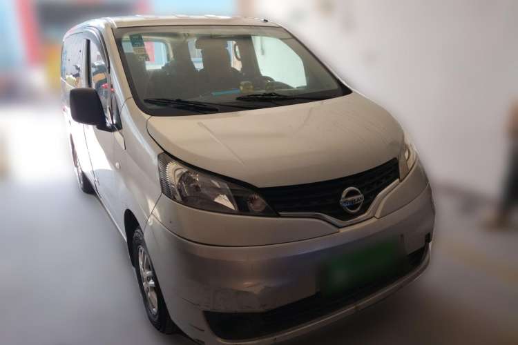 Used Nissan NV200 2010 1.6L Luxury Model Front Right 45 Deg