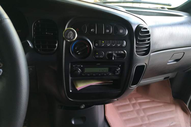 Used JAC Refine 2015 1.9T Shuttle Long-Wheelbase Comfort Model HFC4DB1-2C
