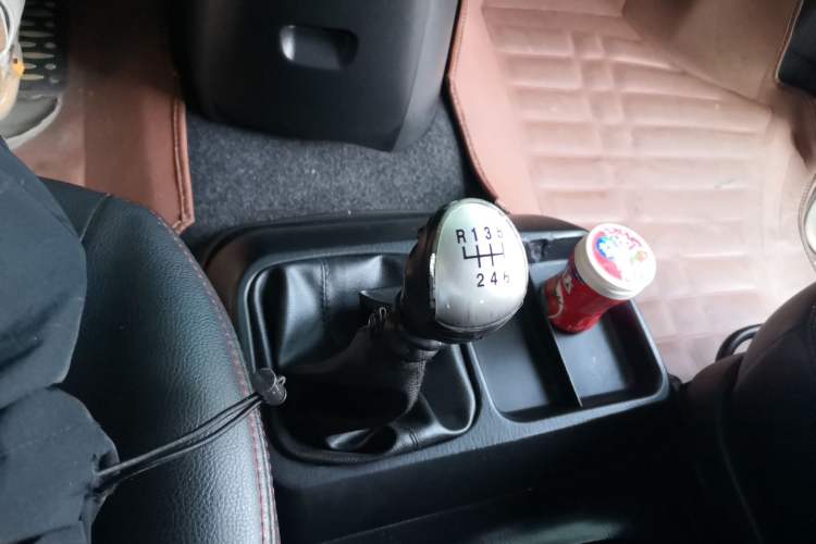 Used JAC Refine 2015 1.9T Shuttle Long-Wheelbase Comfort Model HFC4DB1-2C
