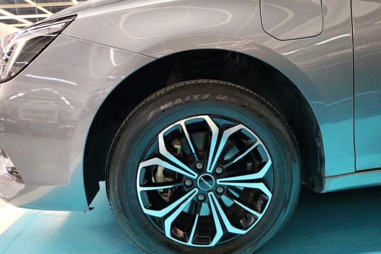 Used Roewe i6 MAX New Energy 2022 EV 500 Grand Touring Edition with Sunroof