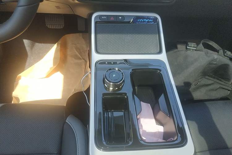 Used Hycan Z03 2022 510 km Range Trendy Cool Version 160 kW 61.13 kWh