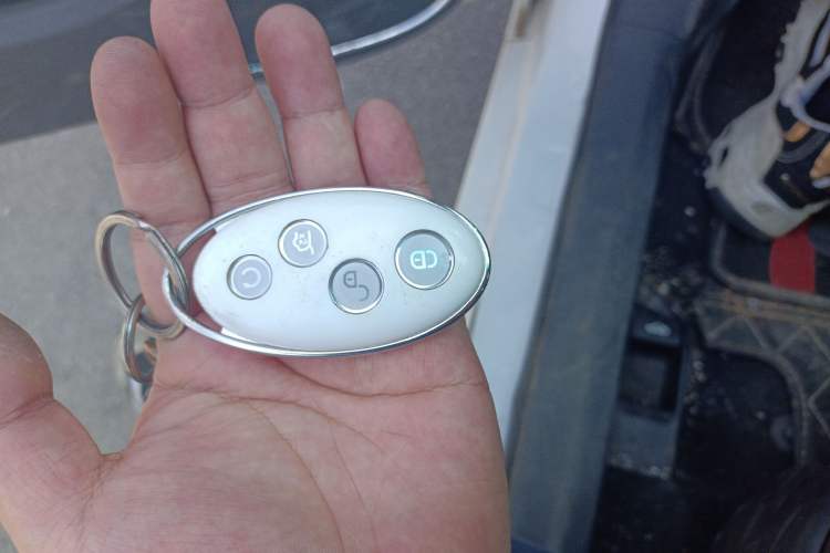 Used BYD e5 2018 450 Smart Connect Enjoyment Version
