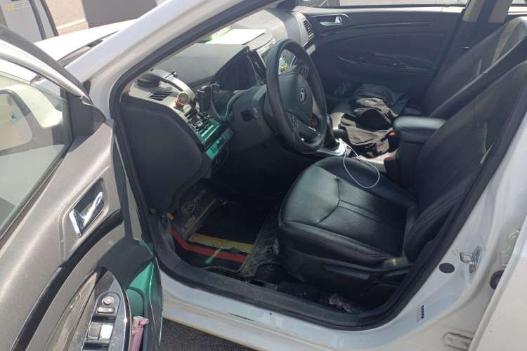 Used BYD e5 2018 450 Smart Connect Enjoyment Version
