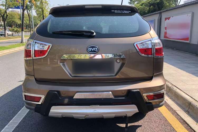 Used BYD S6 2012 2.4L Automatic Luxury Edition