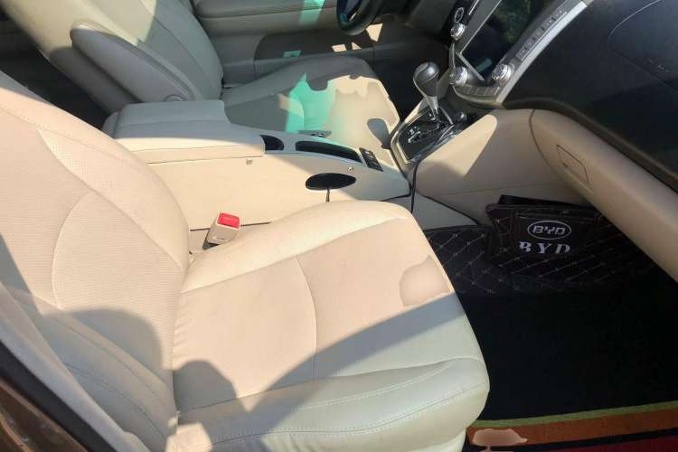 Used BYD S6 2012 2.4L Automatic Luxury Edition