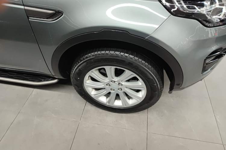 Used Land Rover Discovery Sport 2019 240 PS SE Version China VI Standard