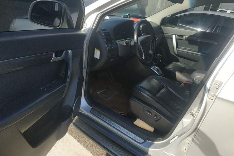 Used Chevrolet Captiva 2010 3.2 AT 7-Seater Flagship Edition
