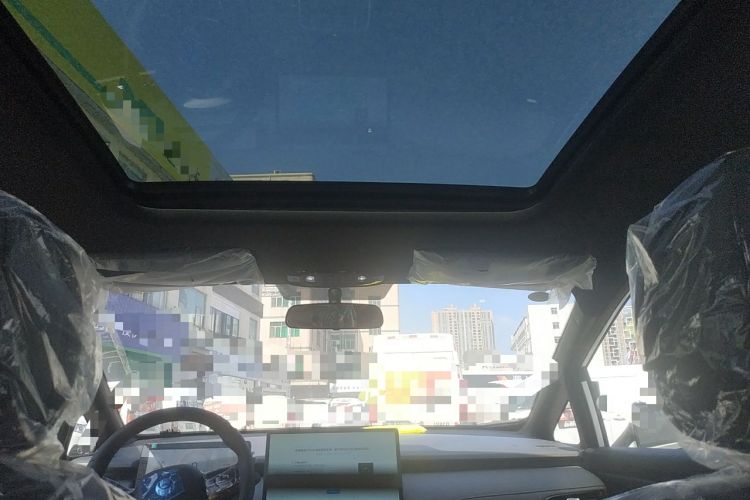 Used Hycan Z03 2022 510 km Range Trendy Cool Version 160 kW 61.13 kWh