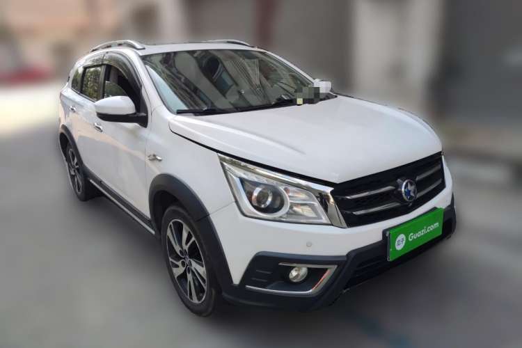 Used Venucia T70X 2015 2.0L CVT Smart Enjoyment Sport Edition
