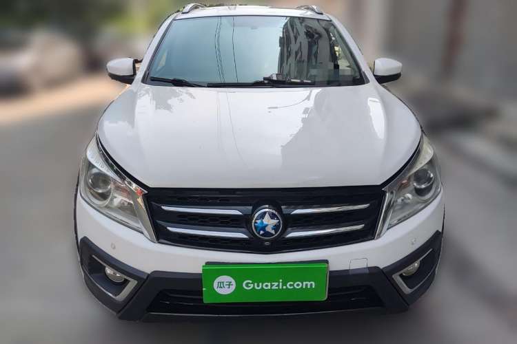 Used Venucia T70X 2015 2.0L CVT Smart Enjoyment Sport Edition
