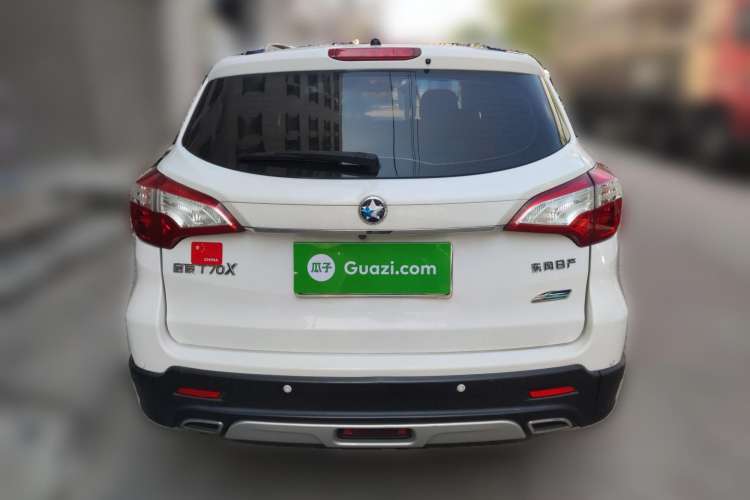 Used Venucia T70X 2015 2.0L CVT Smart Enjoyment Sport Edition
