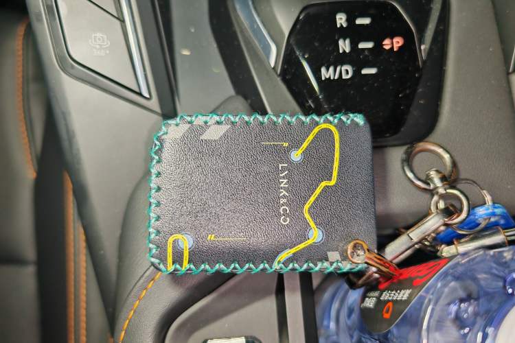 Used Lynk & Co 06 EM-P 2022 PHEV 84 km Range Pro Version Vehicle Key