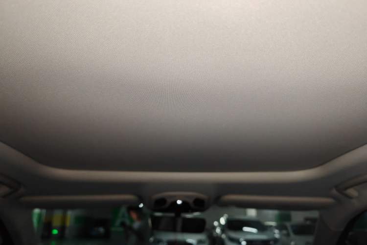 Used Lynk & Co 06 EM-P 2022 PHEV 84 km Range Pro Version Headliner