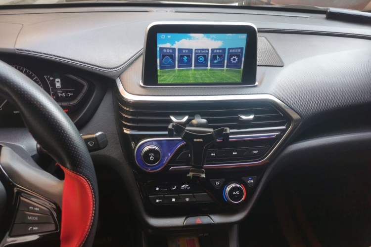 Used CHANGAN Alsvin 2019 1.4L Manual Comfort Edition China VI Standard