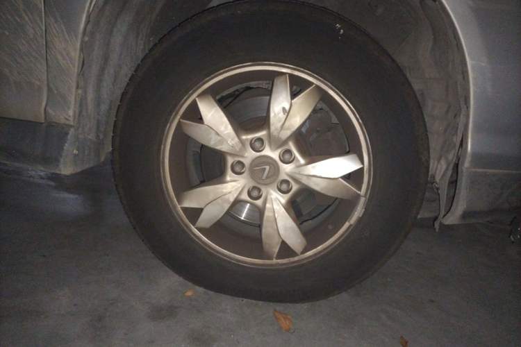 Used BYD S6 2011 2.4L Automatic Luxury Edition
