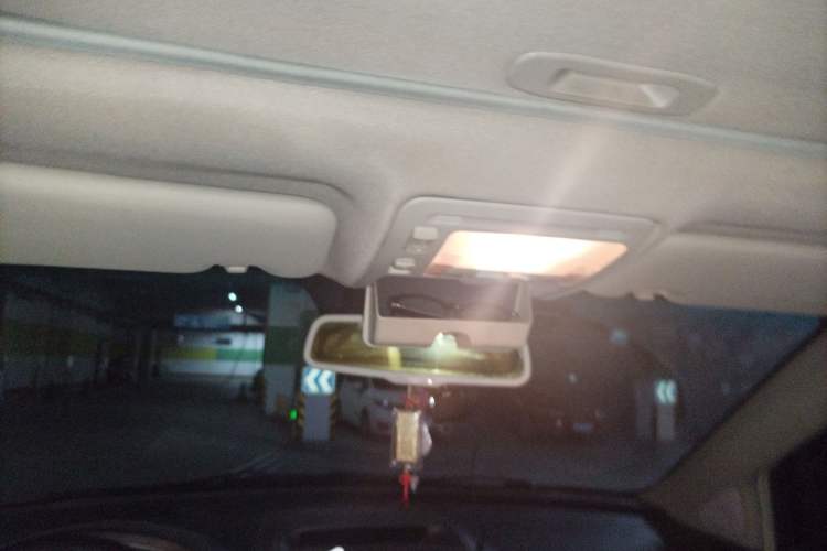 Used BYD S6 2011 2.4L Automatic Luxury Edition
