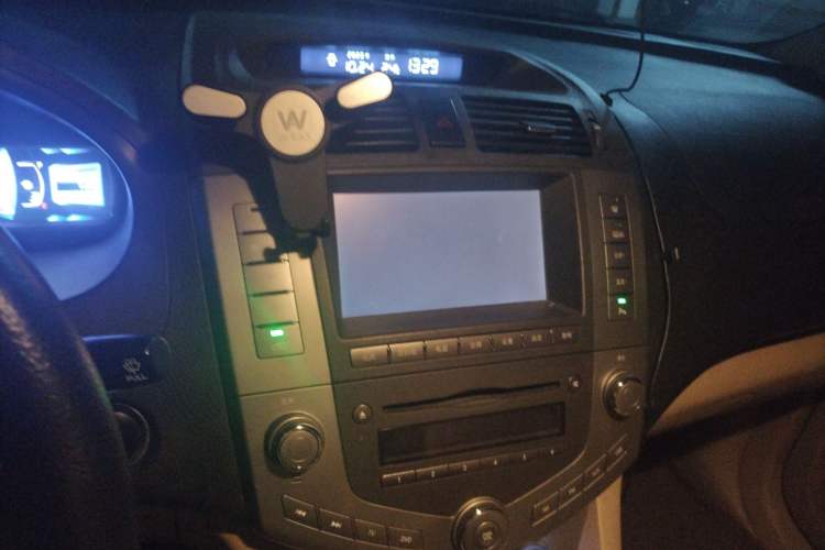 Used BYD S6 2011 2.4L Automatic Luxury Edition
